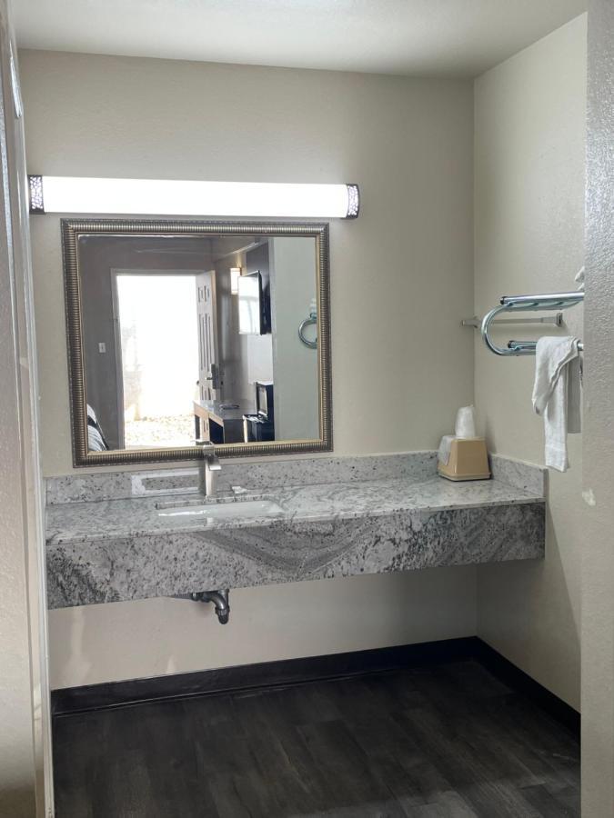 Masters Inn Atlanta - Doraville At I-85 & 285 Экстерьер фото